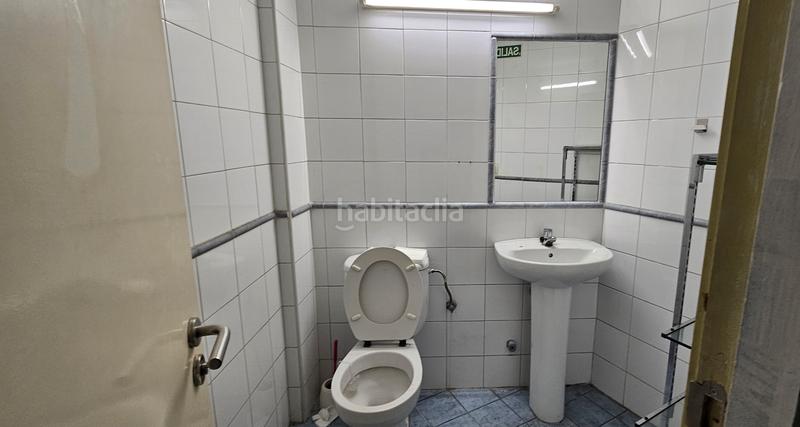 Foto 86363c71-4019-4814-8a54-c08e13066b98. Alquiler local comercial en Plaza España - Corte Inglés Vigo