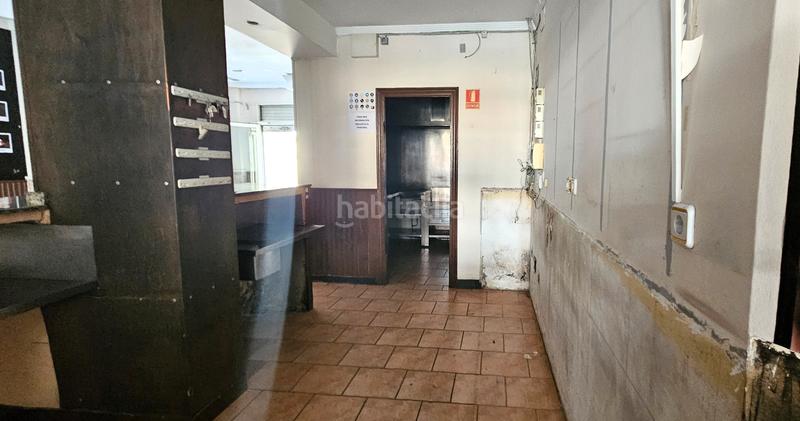 Foto 3be2b498-6050-4b8e-acf8-691cb1de7b25. Alquiler local comercial local cafetería en jenaro de la fuente con terraza en Vigo