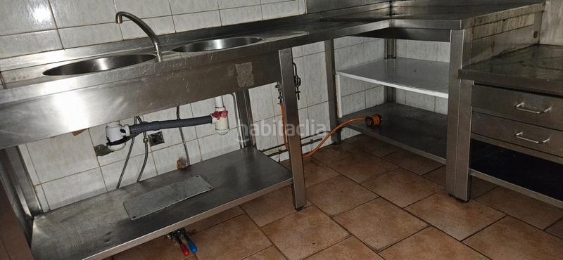 Foto 973ffa43-85e2-4585-abb1-b8f66c74f402. Lloguer local comercial a Casablanca - Calvario Vigo