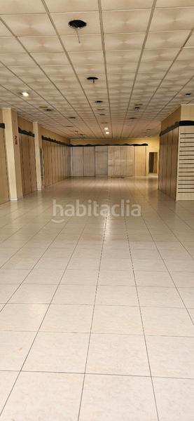 Foto 1114fd4a-fd29-40f1-b9e0-d046228f7e0a. Alquiler local comercial  en travesía en Vigo