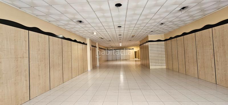 Foto 6e47ecff-f724-4610-98b3-356864a73954. Alquiler local comercial  en travesía en Vigo