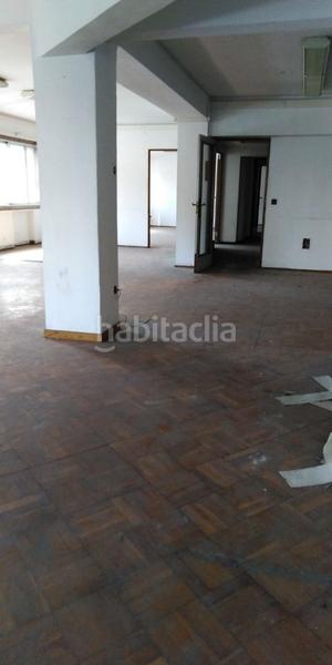 Foto 3a345cc0-1e8d-4db3-bf48-b4ee5c24060f. Miete büro in Plaza España - Corte Inglés Vigo