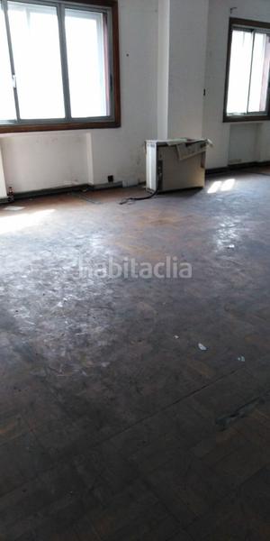 Foto bc628cb0-e7c1-4d25-ba2c-8aa4828f71d0. Miete büro in Plaza España - Corte Inglés Vigo
