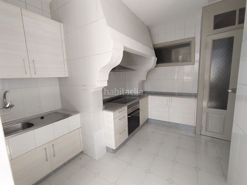 Foto 40edb1cc-56cc-40fd-b7d2-51d839d084e6. Rent flat in Centro - Areal Vigo