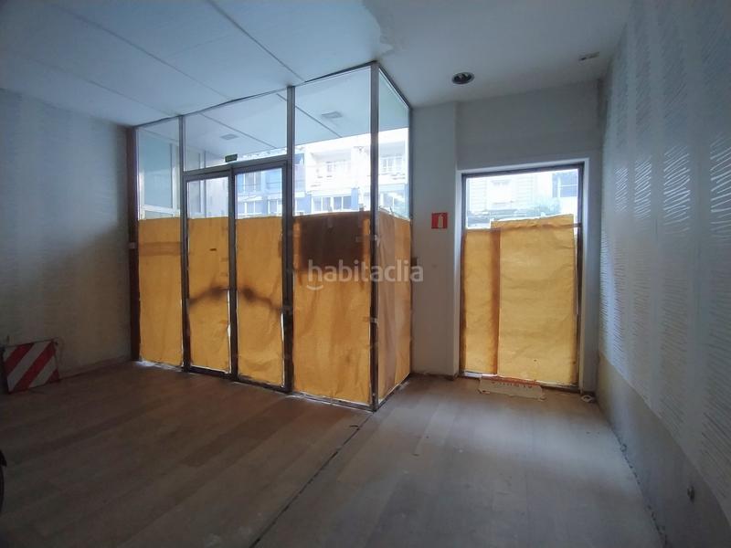 Foto 2b9605ac-0493-4fee-b586-1873ccbe6778. Rent business premise in rúa de pizarro 93 in Plaza España - Corte Inglés Vigo