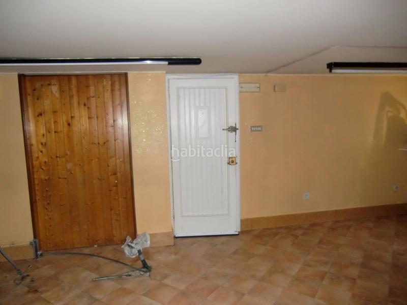 Foto 94a537ba-134d-411e-b4c3-43a16bd63cf6. Alquiler local comercial oportunidad de tener tu propia peluqueria céntrica en Vigo