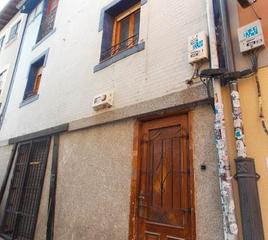 Casa adossada  Calle raimundo de miguel. Casa en venta en belorado