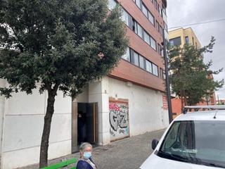 Location Local commercial à San Julián - Barriada de Cortes. Boulevard: local en bruto de 257 m en esquina a 3 fachadas