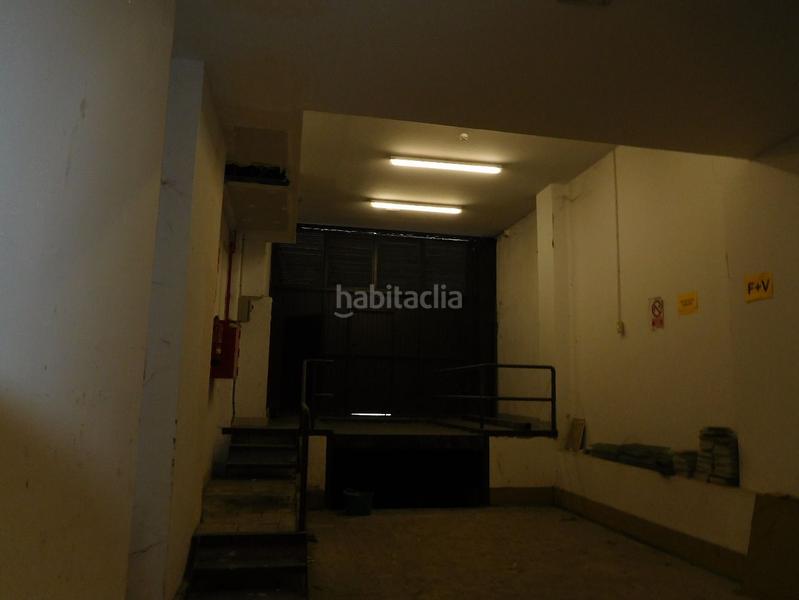 Foto f0209cb3-b264-4c81-851b-9472813a5f93. Alquiler local comercial en Gamonal - San Bruno - G9 Burgos