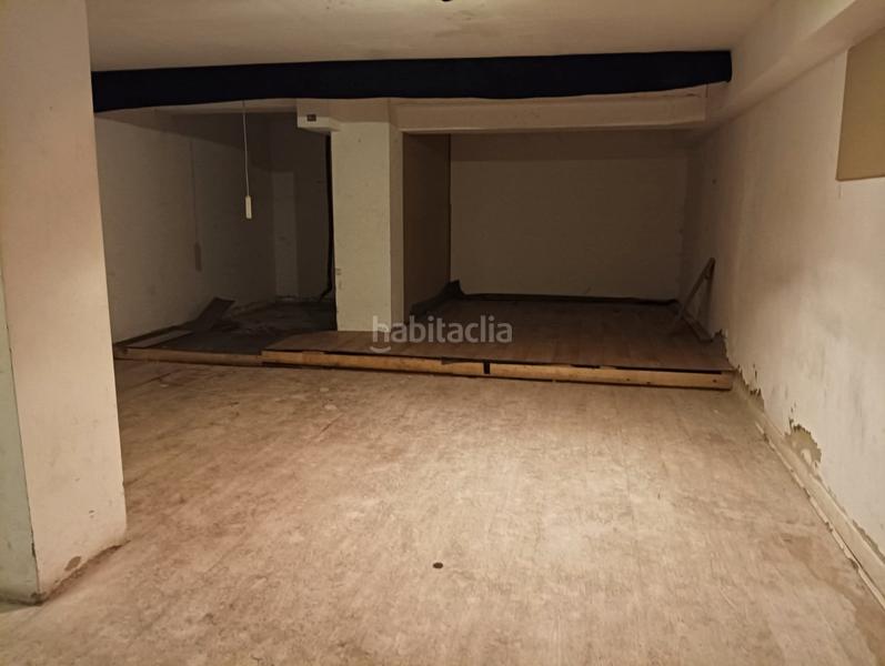 Foto e0091cd2-9bac-4818-bc9b-d0846c48c8af. Local comercial local acondicionado con entrada por dos calles en Burgos