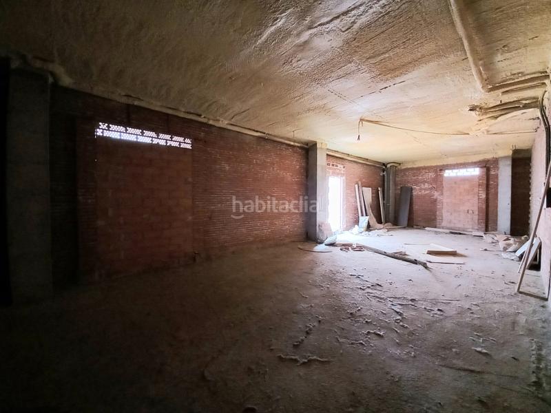 Foto d18c0da7-53ac-4dab-8a16-a3c72406e163. Alquiler local comercial local en esquina con múltiples posibilidades en Burgos
