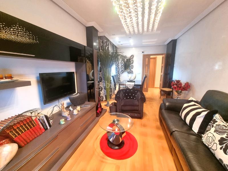 Foto af1a353f-e6cd-486c-8e6b-4f0c1e26247b. Pis amb aparcament a Villafría - La Ventilla - Castañares Burgos