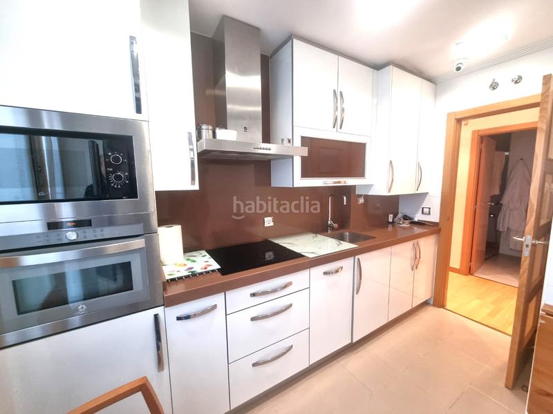 Foto fe0f98cb-9894-4dc8-bedd-4fc8016ee3c3. Pis amb aparcament a Villafría - La Ventilla - Castañares Burgos