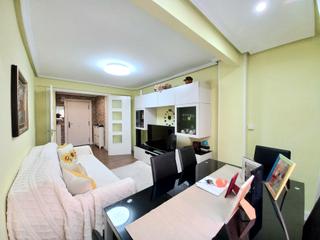 Appartement  Calle de la lealtad. Vivienda reformada con terraza