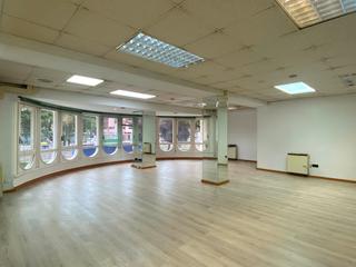 Bureau à Avenida Reyes Católicos