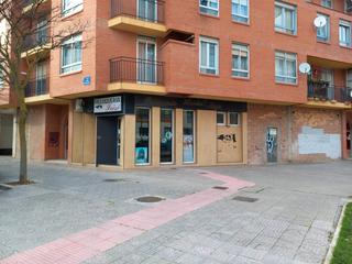 Local Comercial en Calle Doctor Jaime Santamaría