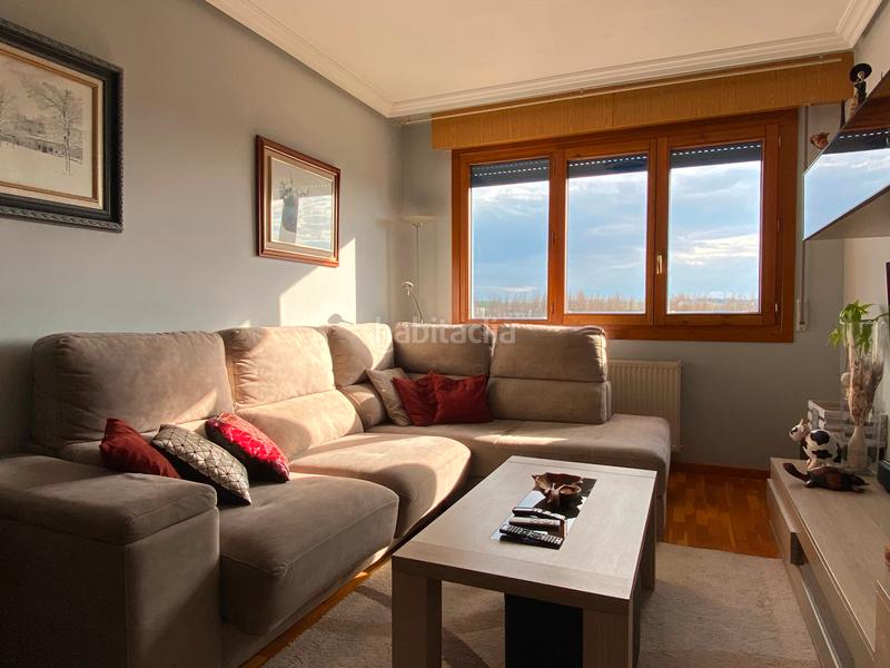 Foto 01f8f58b-0124-4467-b7d5-b22cda9eaf41. Pis amb calefacció aparcament a Barriada de Yagüe Burgos