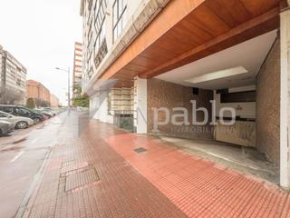 Aparcament cotxe  Avenida de la paz. Garaje zona plaza españa