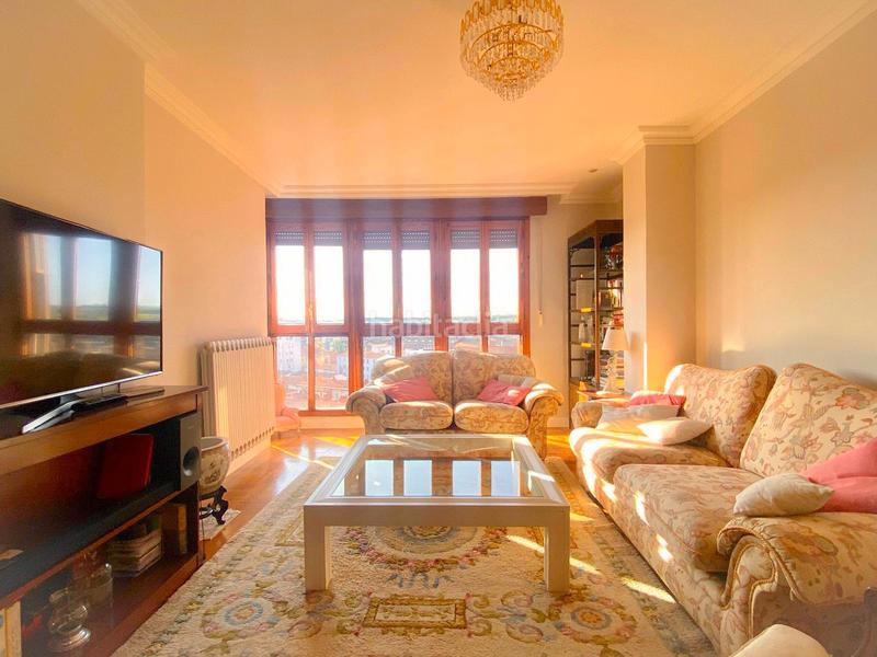 Foto 75e88f9f-defb-459b-93ff-30d9cd6f4400. Appartement avec chauffage parking dans Reyes Católicos Burgos