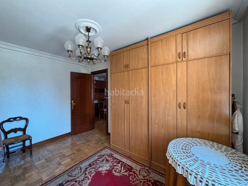 Foto 0d255df4-683c-4b9f-9fd3-fdeee8f726e8. Apartament amb calefacció aparcament a Reyes Católicos Burgos