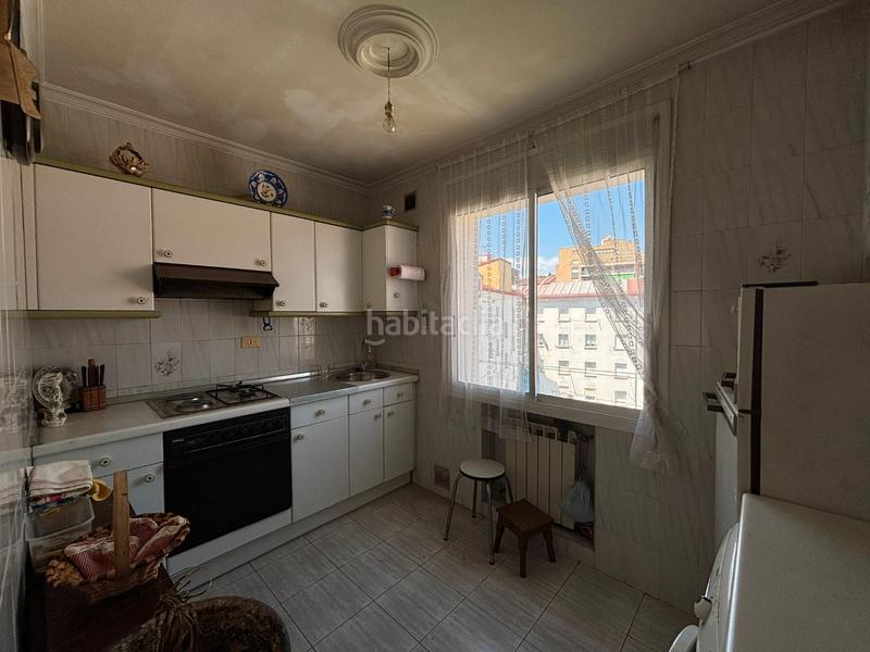 Foto 0e7b03b8-a470-46d3-afd3-7c0b69e3dfa2. Apartament amb calefacció aparcament a Reyes Católicos Burgos