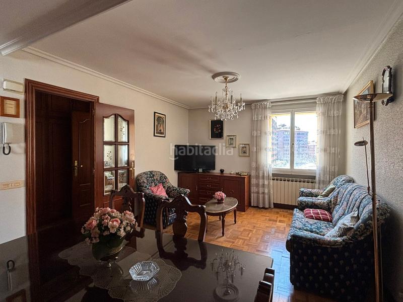 Foto 14210080-d800-4377-ba2f-cc4dc6025af8. Apartament amb calefacció aparcament a Reyes Católicos Burgos