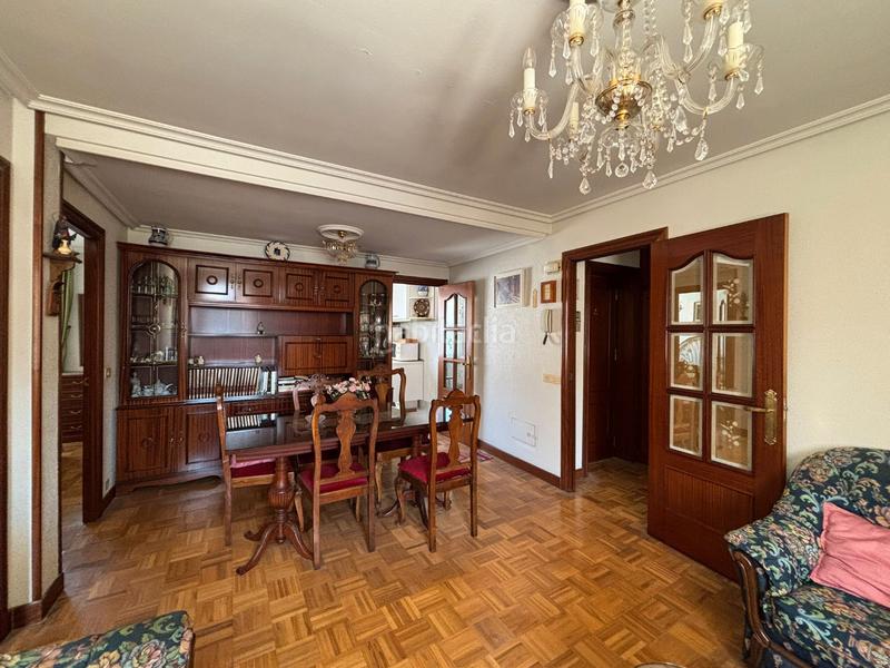 Foto 26a8e818-5bba-46c8-ae6b-40c3dfc8871e. Apartament amb calefacció aparcament a Reyes Católicos Burgos