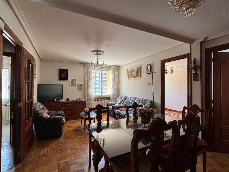 Foto 6f6ed9b8-52ad-4b32-98c9-65ac3793b118. Apartament amb calefacció aparcament a Reyes Católicos Burgos