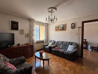 Apartament  Avenida reyes catlicos. Apartamento con garaje frente al ro