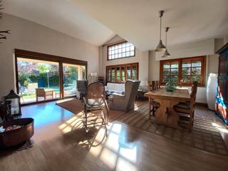 Casa a Camino humienta 18. Exclusiva vivienda unifamiliar independiente en el encinar de hu