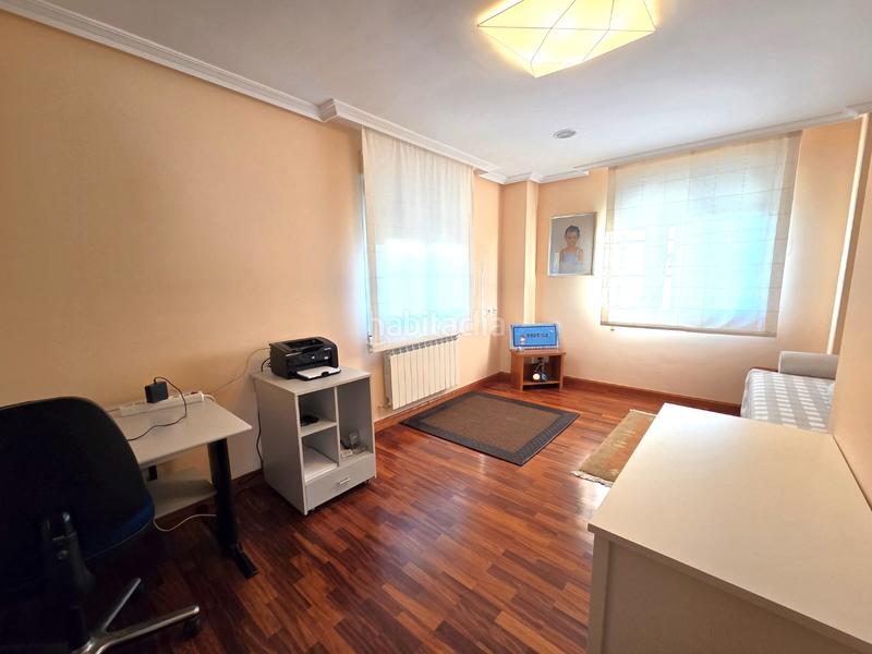 Foto 2108a032-2175-4672-8499-ff86e79e9d5a. Chalet en plaza san francisco 3 chalet individual en tomillares en Castrillo del Val