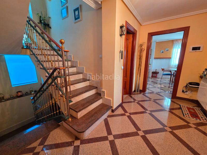 Foto 6c597e02-1952-4231-a660-ad5f316cec78. Chalet en plaza san francisco 3 chalet individual en tomillares en Castrillo del Val