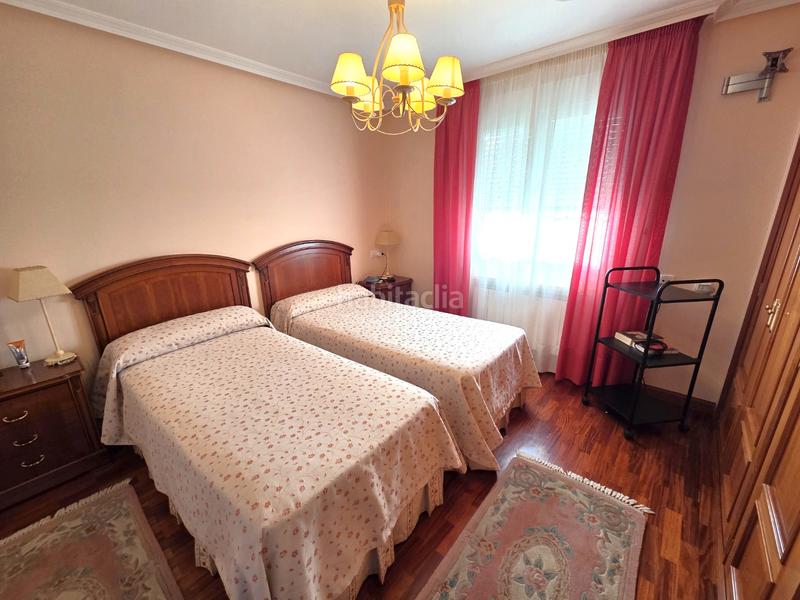 Foto cf67cdf9-26a0-4ec0-a55d-81a9085e6250. Chalet en plaza san francisco 3 chalet individual en tomillares en Castrillo del Val