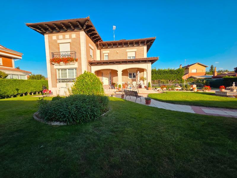 Foto daedf444-609c-4175-ae56-c212e47f02f2. Chalet en plaza san francisco 3 chalet individual en tomillares en Castrillo del Val