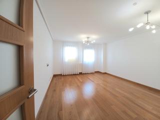 Location Appartement  Calle caleruega. Exclusiva vivienda en urbanización privada