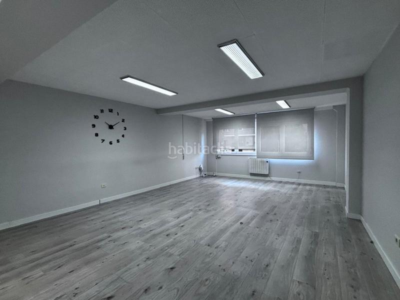 Foto b236c672-40d2-4af7-9ab5-ca6d677d5df0. Miete büro mit heizung in Reyes Católicos Burgos