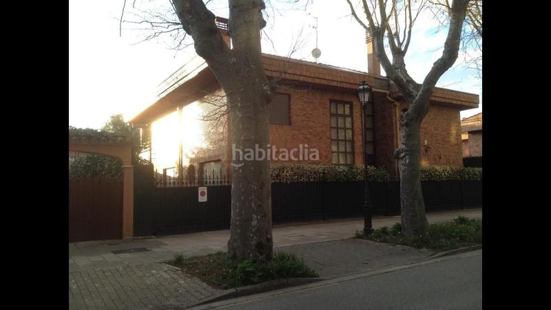 Foto f273fe27-af1b-41af-847e-7b38cbb5e240. Xalet amb calefacció aparcament a Universidad - Las Huelgas Burgos