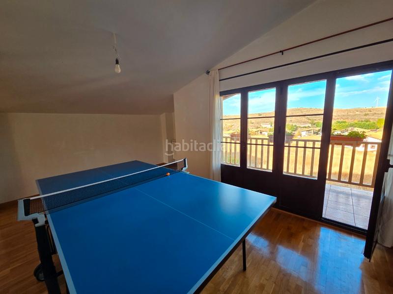 Foto 2a7e4bce-b4e0-4eb7-9276-75026530c364. Casa adossada amb xemeneia calefacció aparcament a Cardeñadijo