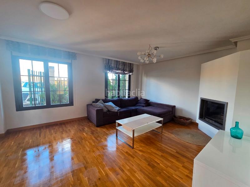 Foto 5c6b953e-167f-475f-ab1a-45298148b5ef. Casa adossada amb xemeneia calefacció aparcament a Cardeñadijo