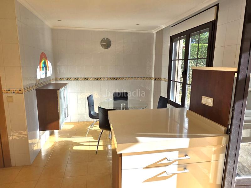 Foto 70321a55-72cc-4dae-b01c-75bb50e0b73f. Casa adossada amb xemeneia calefacció aparcament a Cardeñadijo