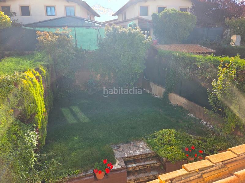 Foto a6af826a-d98f-45a1-84c4-107f64641d3c. Casa adossada amb xemeneia calefacció aparcament a Cardeñadijo