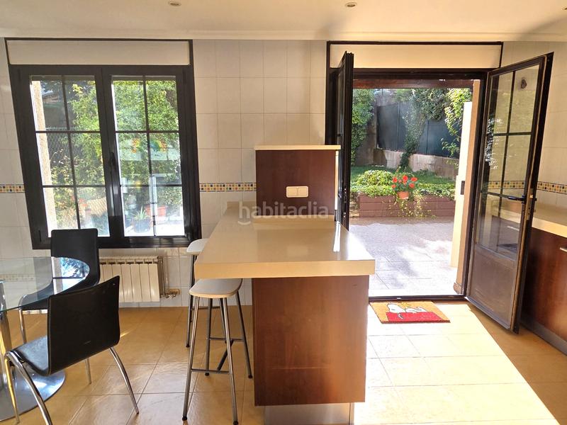 Foto f24f4982-507f-4bff-9c3c-0a28423544c1. Casa adossada amb xemeneia calefacció aparcament a Cardeñadijo