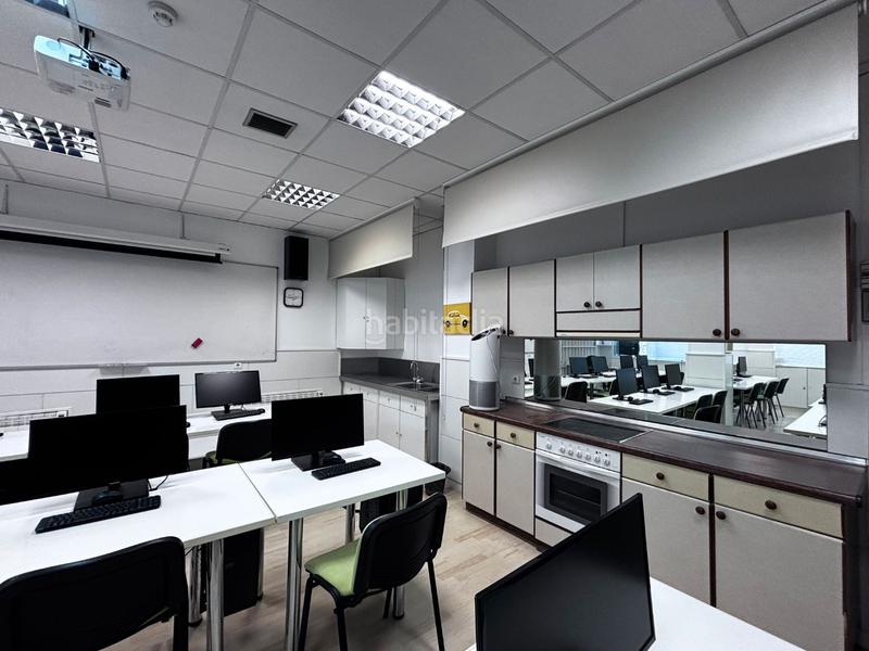 Foto 528f5278-e0e7-4a94-a0c8-86f2fcf269df. Locale commerciale in calle san francisco 101 in Los Vadillos - R. Sanitaria - Pozanos Burgos