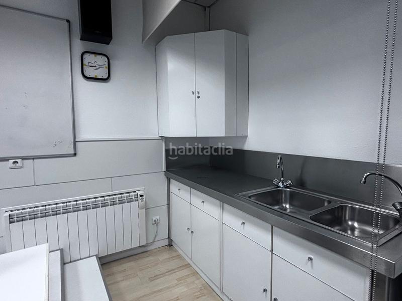 Foto a482aa49-a7a6-4b2b-9d96-0a58093e1be3. Locale commerciale in calle san francisco 101 in Los Vadillos - R. Sanitaria - Pozanos Burgos