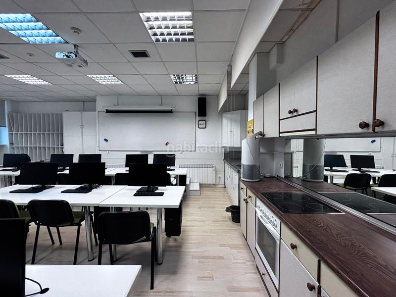 Foto eeedab75-89db-4f9e-8765-c4cd89f5ce0f. Locale commerciale in calle san francisco 101 in Los Vadillos - R. Sanitaria - Pozanos Burgos