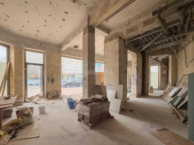 Foto 4fd787ec-1712-49b4-99cc-5cb90e563e61. Local comercial a plaza luis martín santos 3 a El Carmen - Barrio Gimeno Burgos