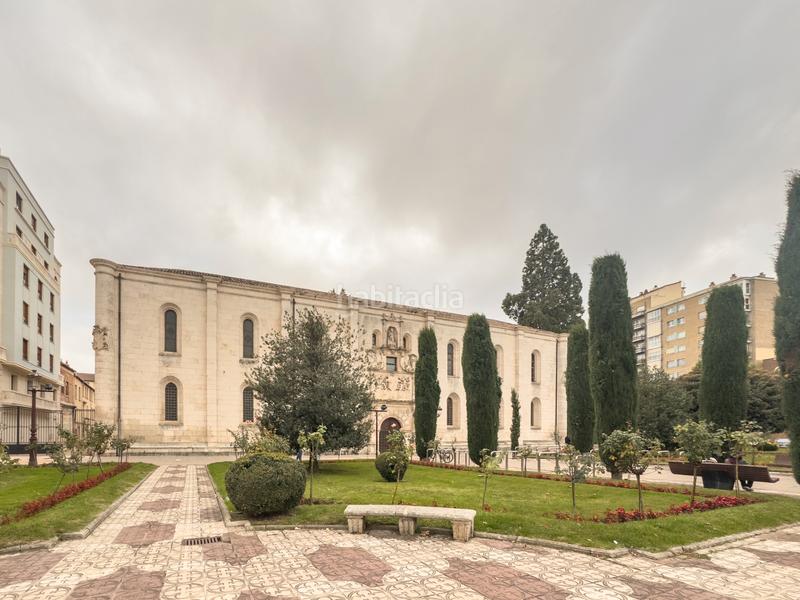 Foto 6f662c1d-86da-48a3-8f6c-e54a350067f0. Local comercial a plaza luis martín santos 3 a El Carmen - Barrio Gimeno Burgos