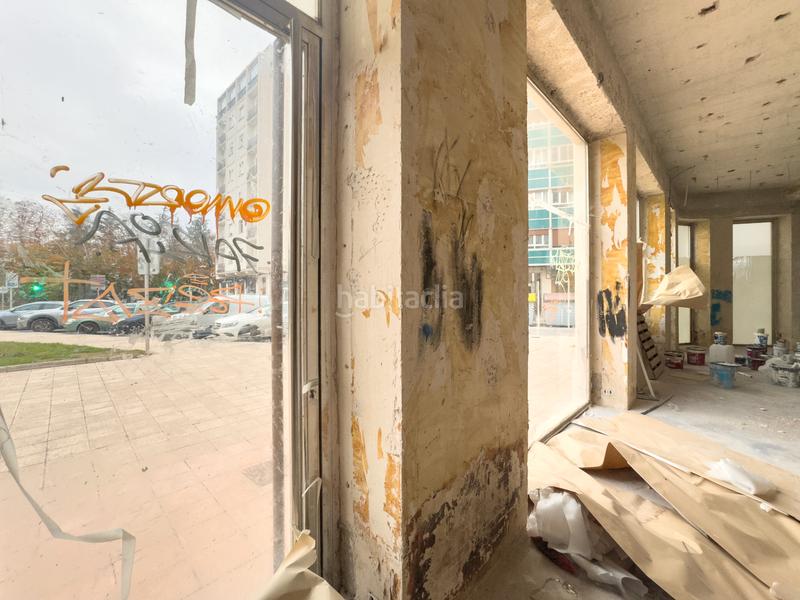 Foto d15e54b6-71b1-4d60-8bed-a75b82be9504. Local comercial a plaza luis martín santos 3 a El Carmen - Barrio Gimeno Burgos