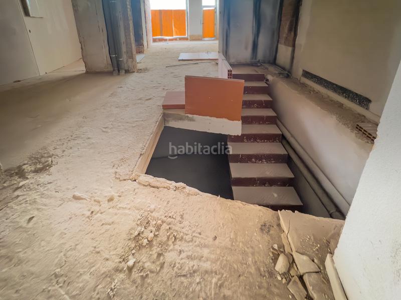 Foto e9d24589-a257-42aa-9ee5-998763d26385. Local comercial a plaza luis martín santos 3 a El Carmen - Barrio Gimeno Burgos