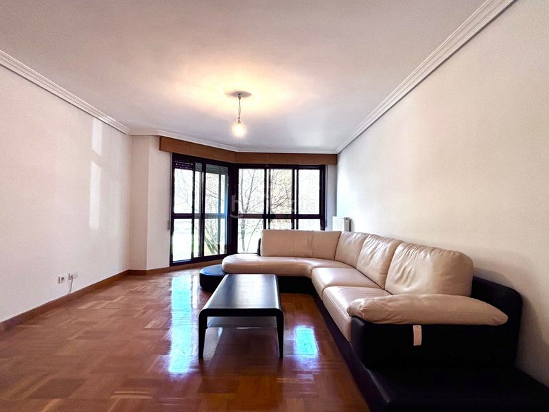 Foto 1eb87820-193b-46dd-baab-b5a6eca5b438. Pis amb calefacció aparcament a Los Vadillos - R. Sanitaria - Pozanos Burgos